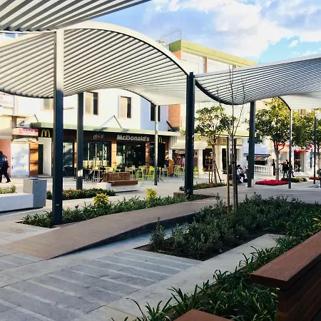 På 25 M² I Centrum Med 1 Badrum Lägenhet Torremolinos